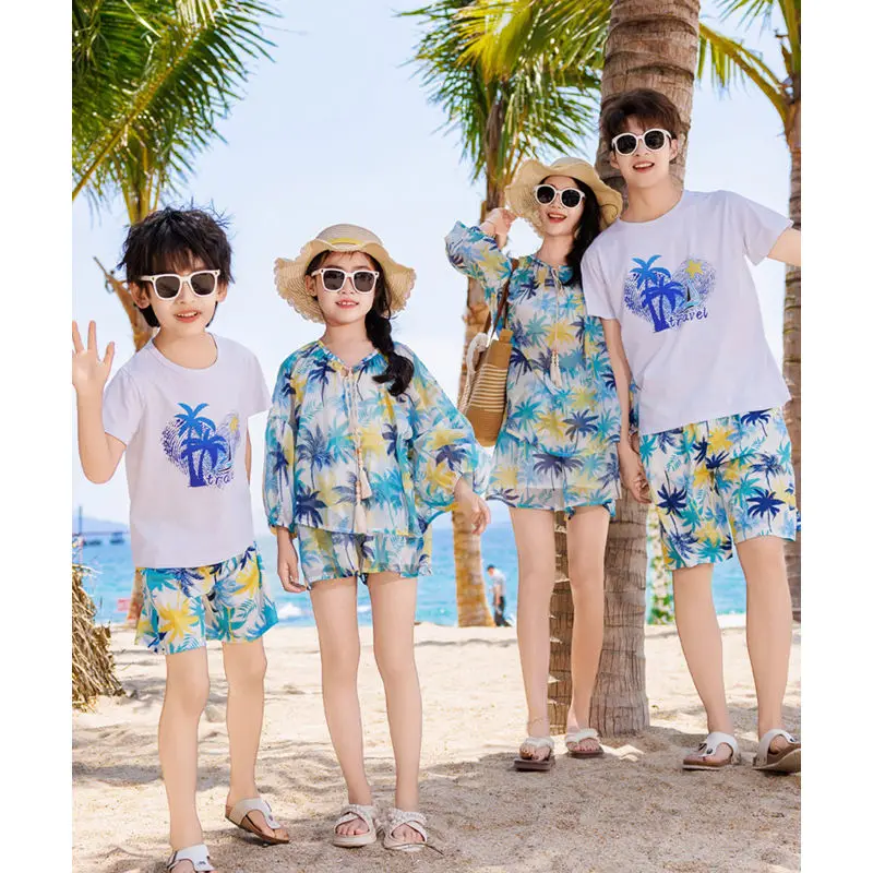 Family Vacation Look Matching  - Plant Parental recensione e prezzo